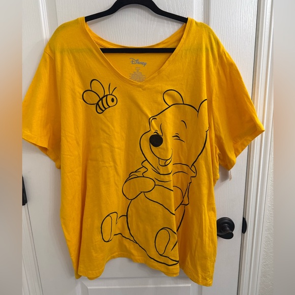 Disney Women’s Gold Winnie the Pooh V-Neck Tee Short Sleeve Size 3X - Picture 2 of 4